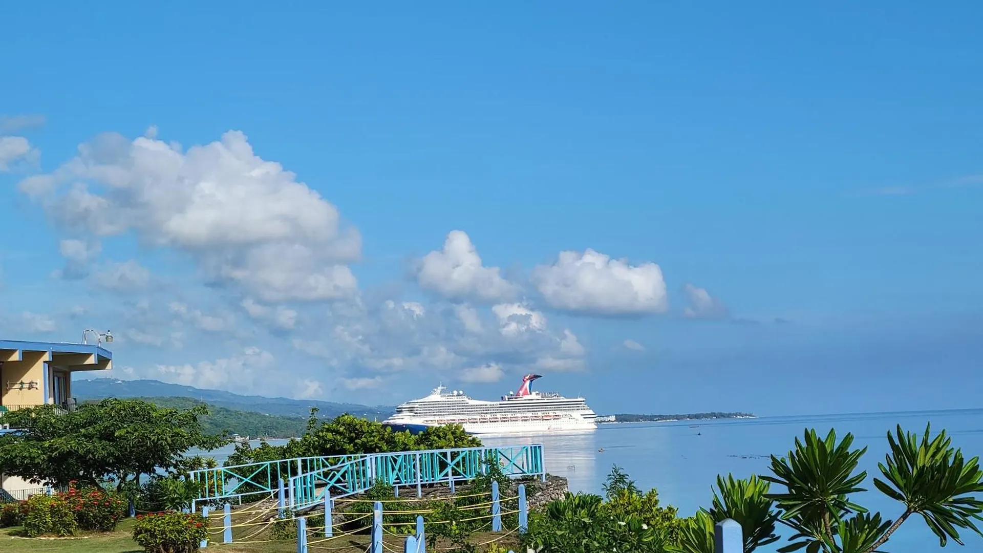 Munzels Ocean View Retreat 2 Apartment Ocho Rios Jamaica